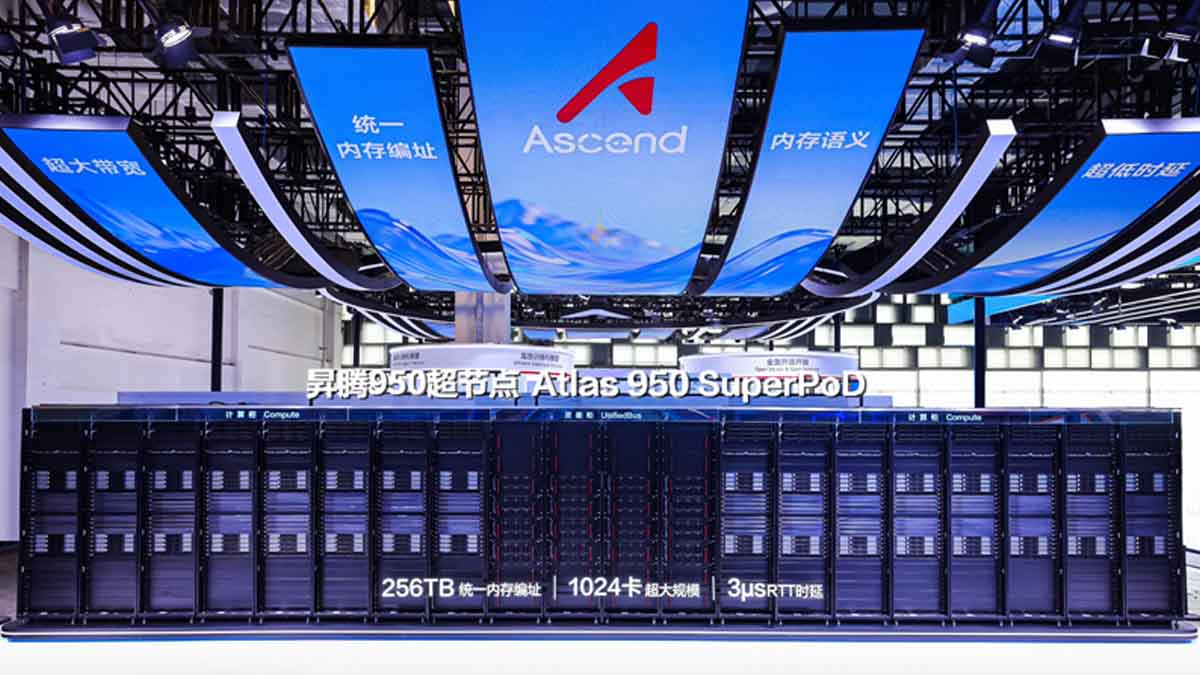 Пока Nvidia считает миллиарды прибыли, Huawei считает чипы в одном шкафу — и их 8192
